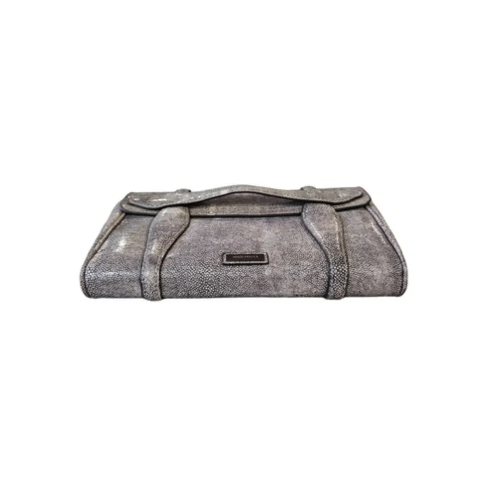 BCBGMAXAZRIA‎ STEPHANY FAUXSTINGRAY CLUTCH